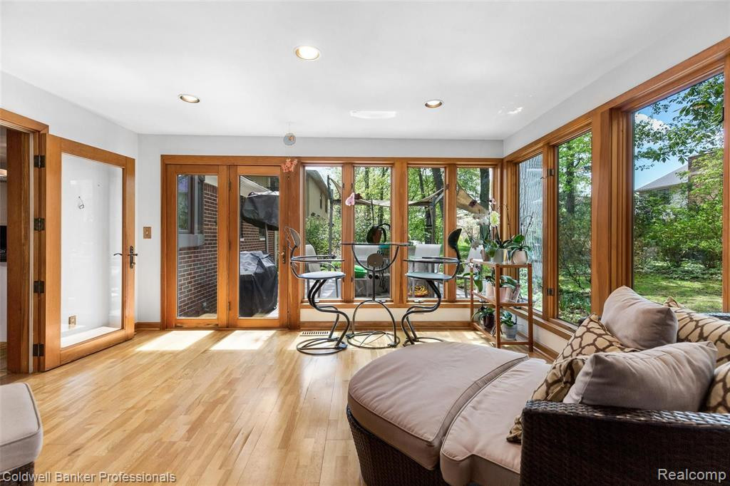 5130 LAKE BLUFF Road, West Bloomfield, MI 48323 — Photo 17