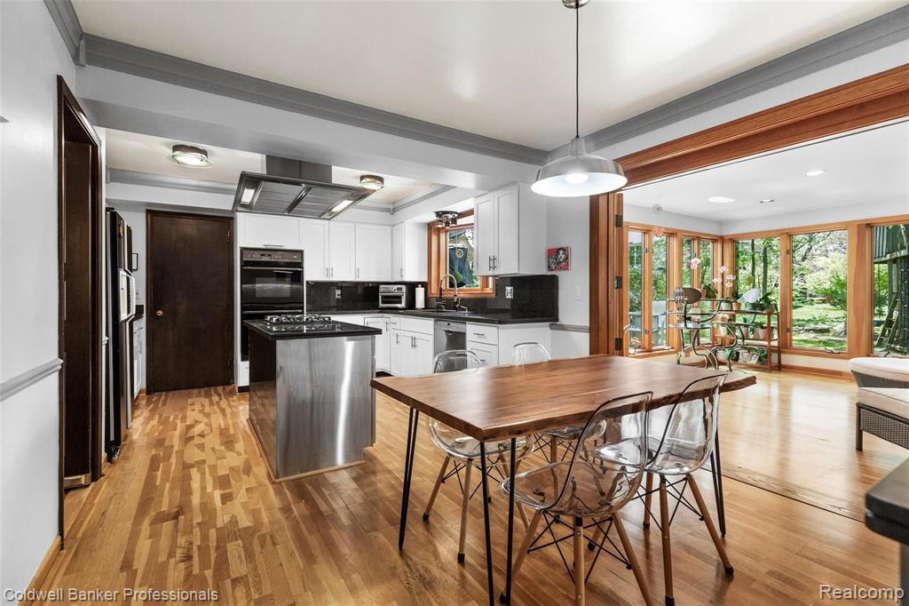 5130 LAKE BLUFF Road, West Bloomfield, MI 48323 — Photo 19
