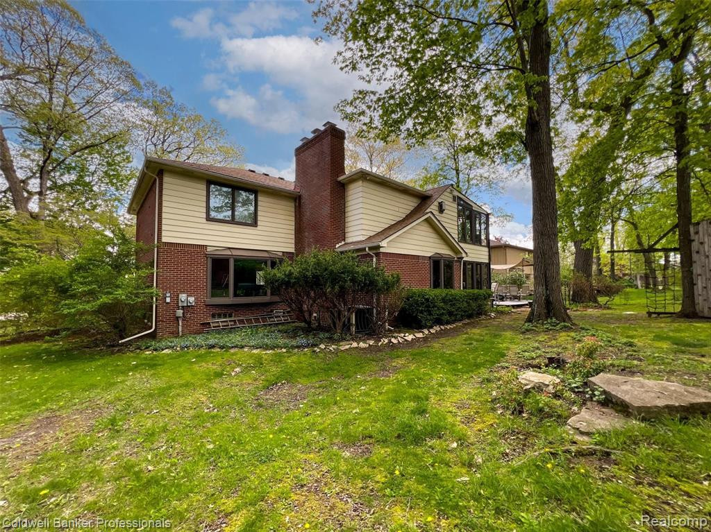 5130 LAKE BLUFF Road, West Bloomfield, MI 48323 — Photo 48