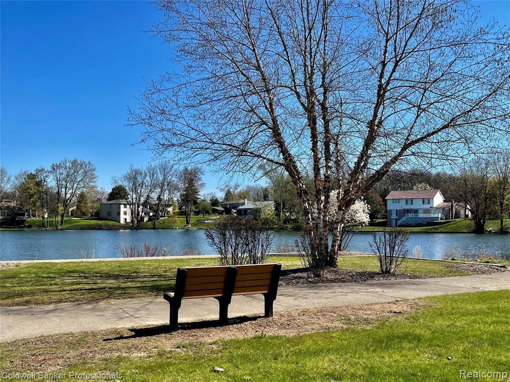 5130 LAKE BLUFF Road, West Bloomfield, MI 48323 — Photo 52