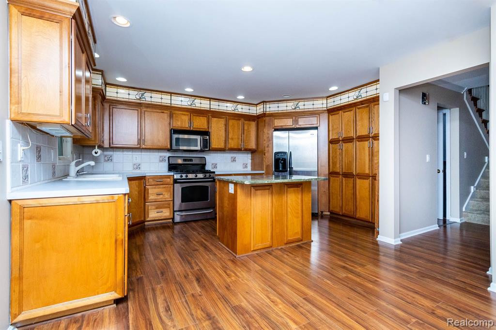 101 LUELLA Avenue, Ann Arbor, MI 48103 — Photo 8