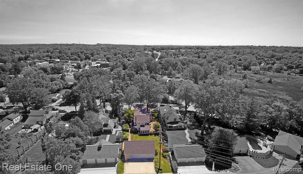 69 S HOLCOMB Road, Clarkston, MI — Photo 4