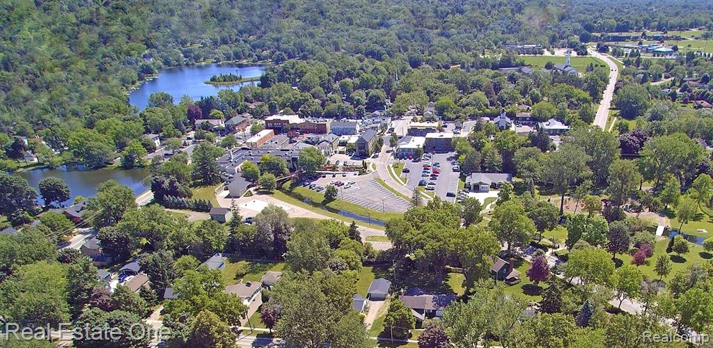 69 S HOLCOMB Road, Clarkston, MI — Photo 8
