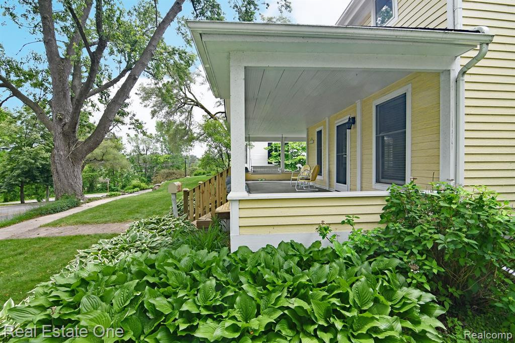 69 S HOLCOMB Road, Clarkston, MI — Photo 9
