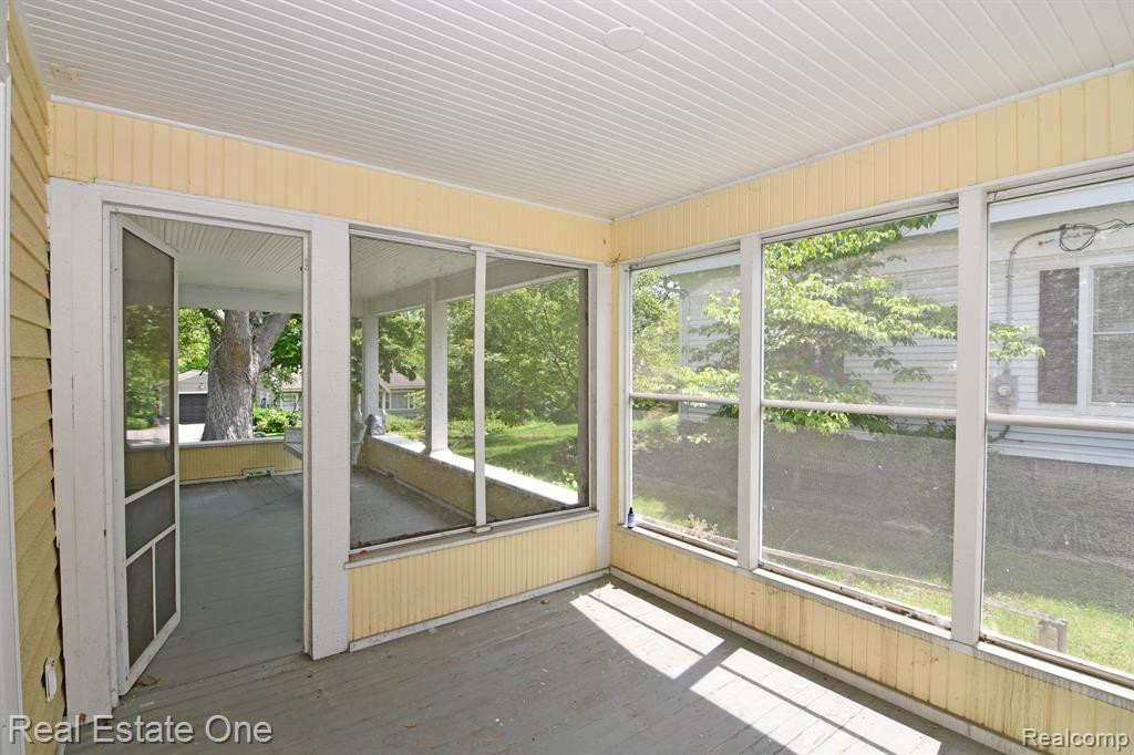 69 S HOLCOMB Road, Clarkston, MI — Photo 12