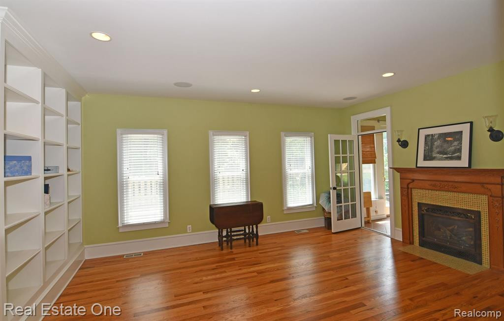 69 S HOLCOMB Road, Clarkston, MI — Photo 29