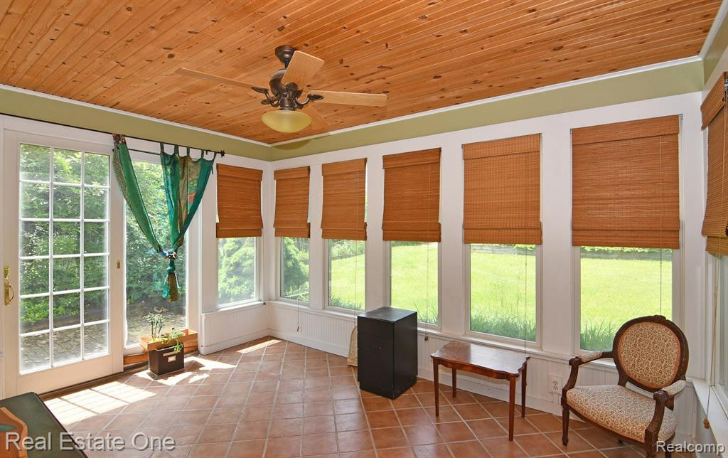 69 S HOLCOMB Road, Clarkston, MI — Photo 34