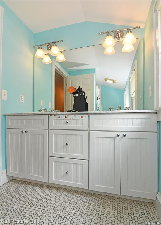 69 S HOLCOMB Road, Clarkston, MI — Photo 49