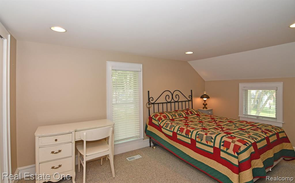 69 S HOLCOMB Road, Clarkston, MI — Photo 53