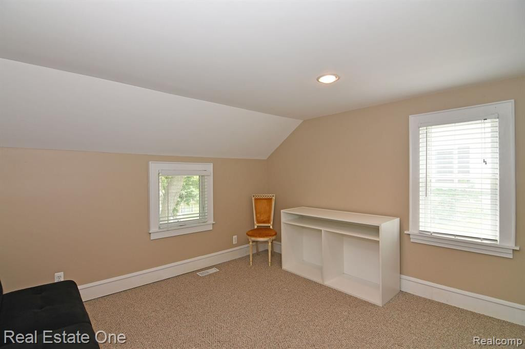 69 S HOLCOMB Road, Clarkston, MI — Photo 54