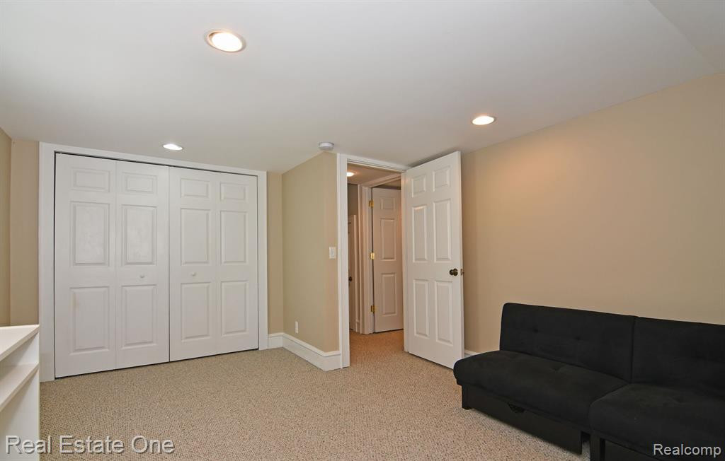 69 S HOLCOMB Road, Clarkston, MI — Photo 55