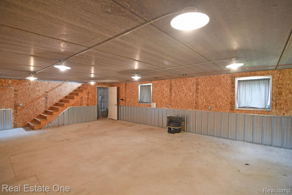 69 S HOLCOMB Road, Clarkston, MI — Photo 57