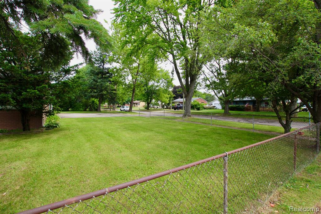 6100 WILLIAMS LAKE Road, Waterford, MI 48329 — Photo 4