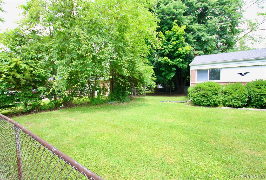 6100 WILLIAMS LAKE Road, Waterford, MI 48329 — Photo 5