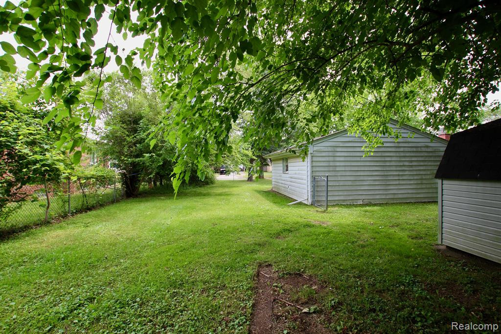 6100 WILLIAMS LAKE Road, Waterford, MI 48329 — Photo 10