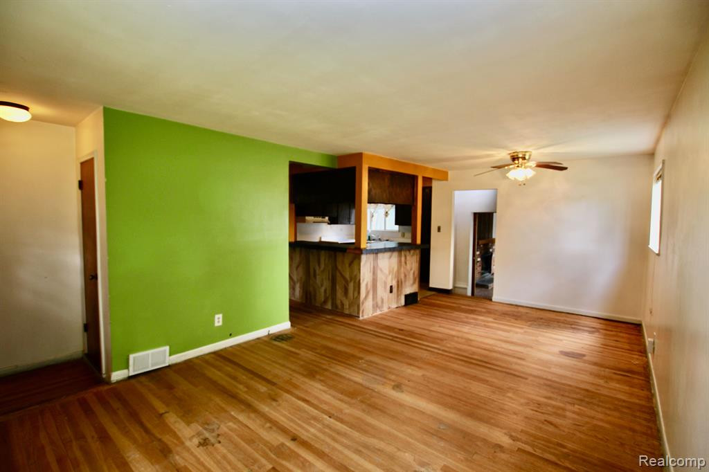 6100 WILLIAMS LAKE Road, Waterford, MI 48329 — Photo 16