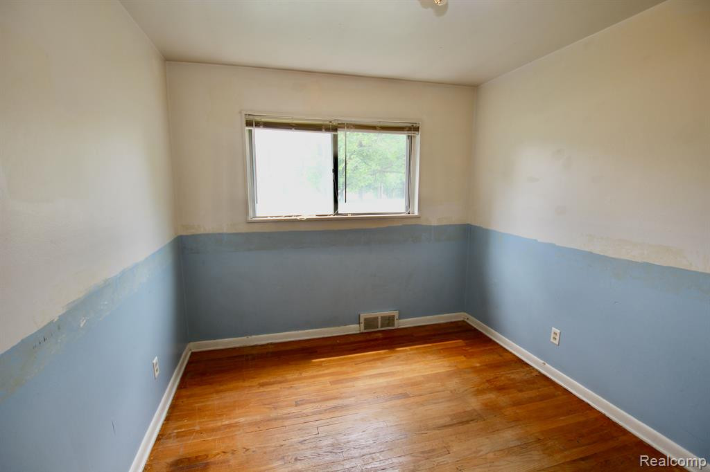 6100 WILLIAMS LAKE Road, Waterford, MI 48329 — Photo 17