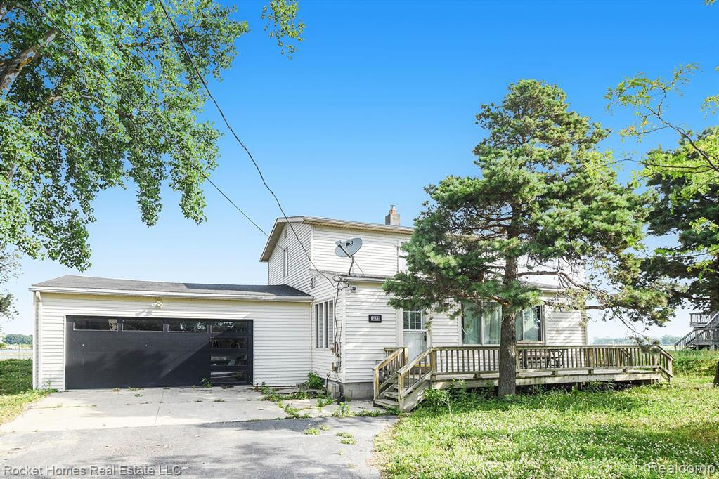 6693 Lakeshore Drive, Newport, MI 48166 — front exterior