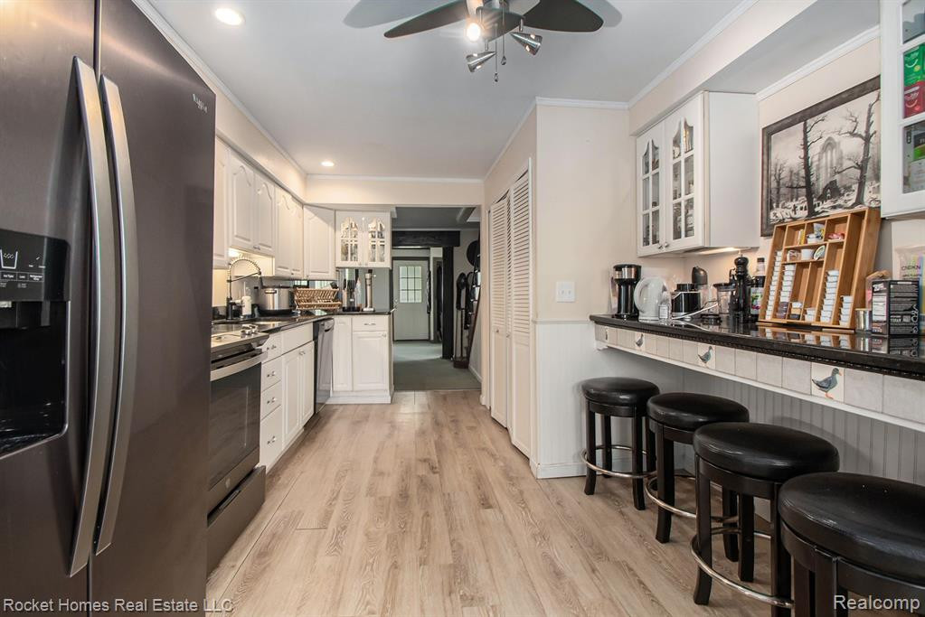 6693 Lakeshore Drive, Newport, MI 48166 — Photo 9