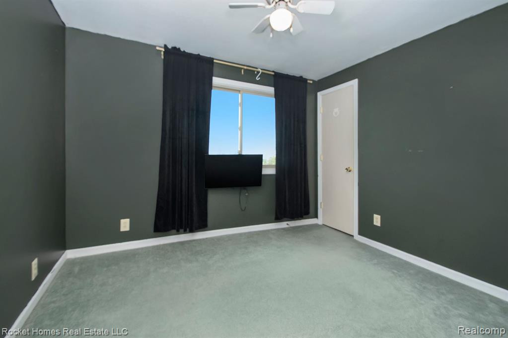 6693 Lakeshore Drive, Newport, MI 48166 — Photo 13