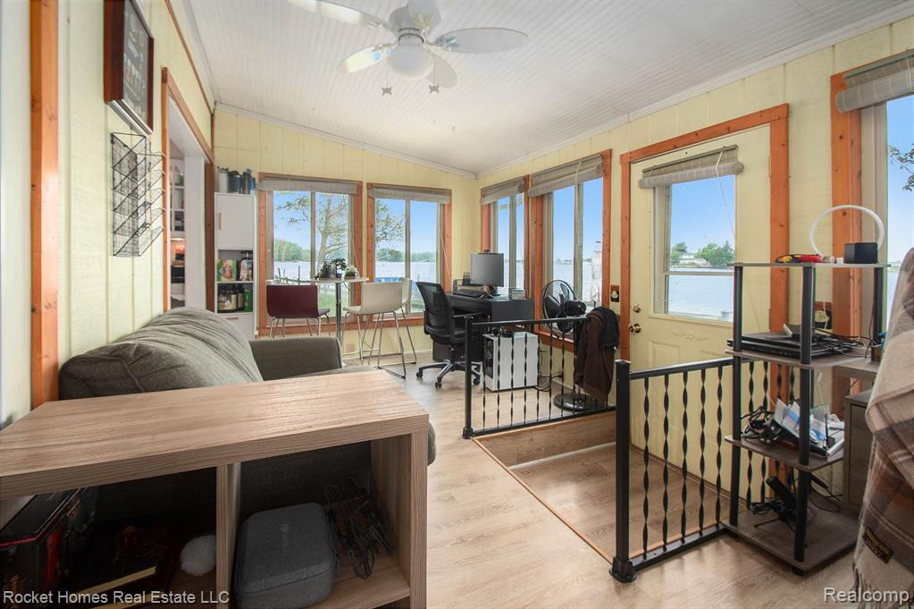 6693 Lakeshore Drive, Newport, MI 48166 — Photo 20