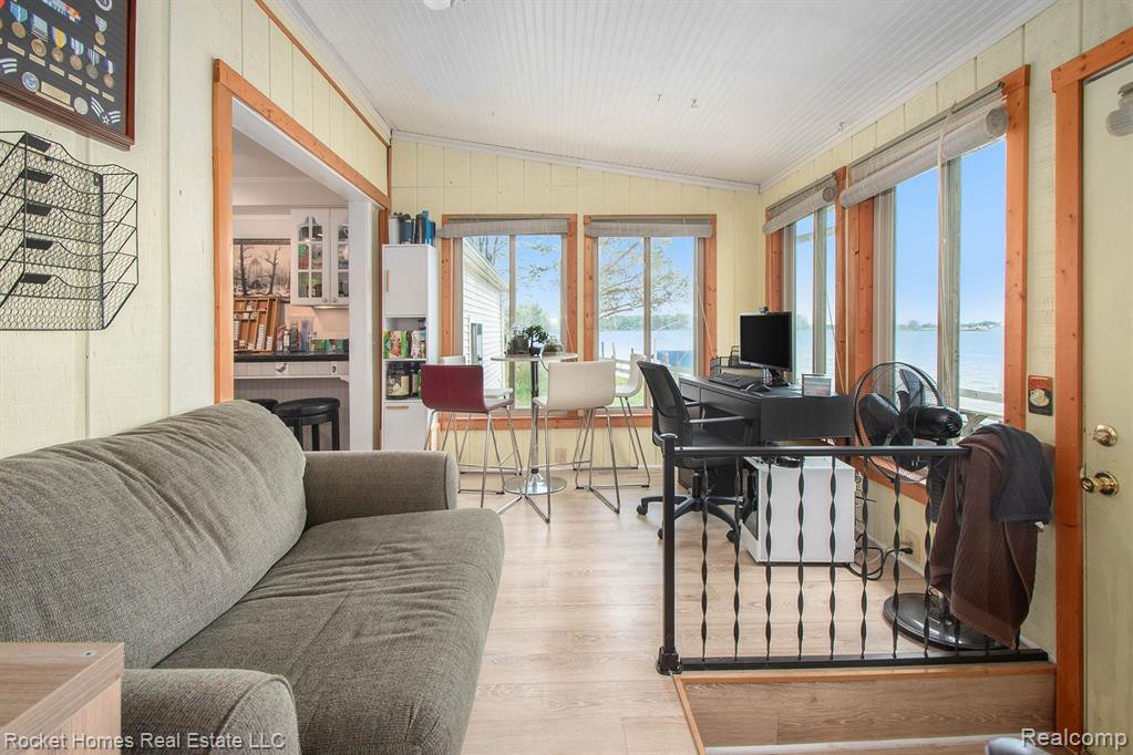 6693 Lakeshore Drive, Newport, MI 48166 — Photo 21