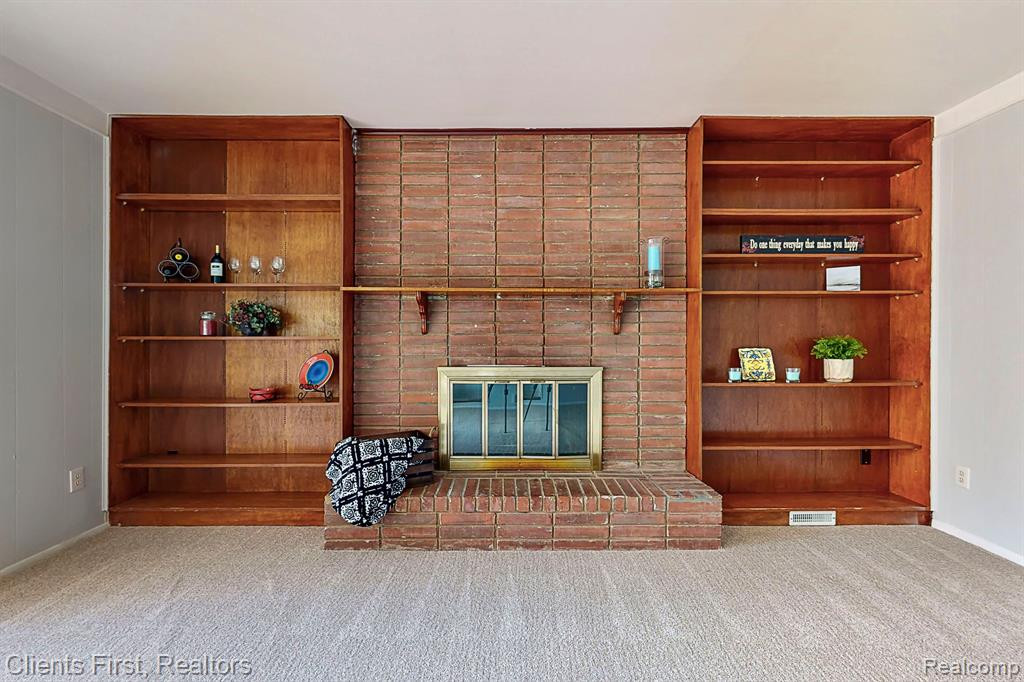 881 QUEENS Way, Canton, MI 48188 — Photo 11
