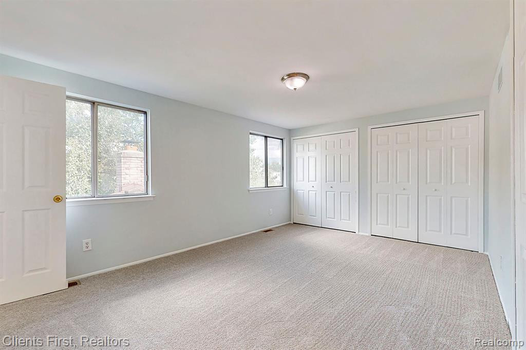 881 QUEENS Way, Canton, MI 48188 — Photo 25