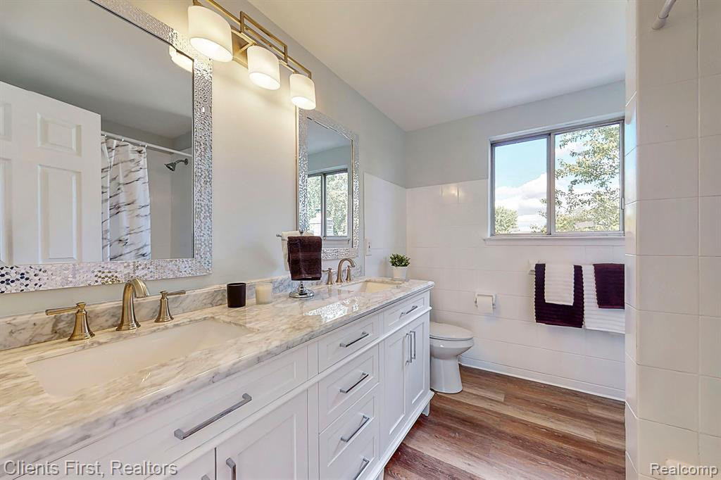 881 QUEENS Way, Canton, MI 48188 — Photo 27