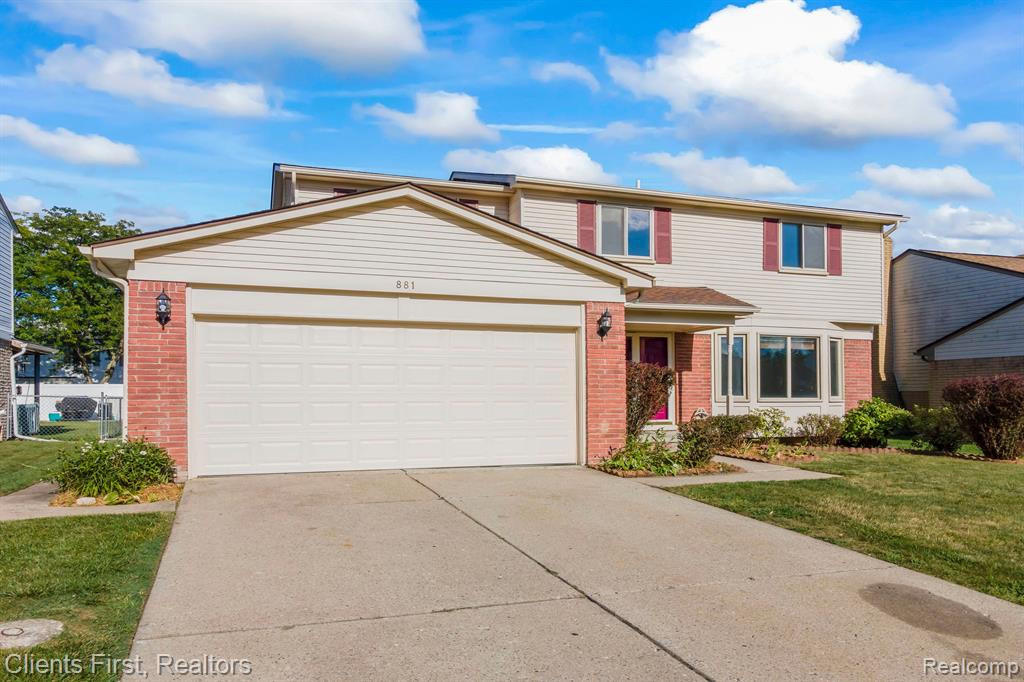 881 QUEENS Way, Canton, MI 48188 — Photo 37
