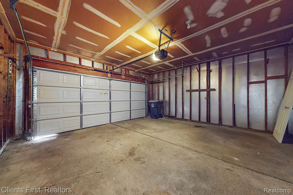 881 QUEENS Way, Canton, MI 48188 — Photo 42