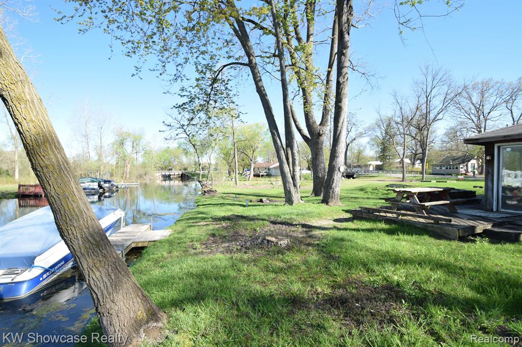 4120 NAVARRA Court, White Lake, MI 48383 — Photo 2