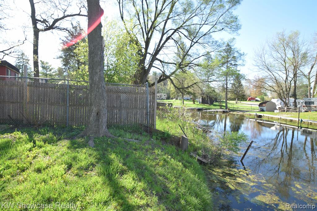4120 NAVARRA Court, White Lake, MI 48383 — Photo 4