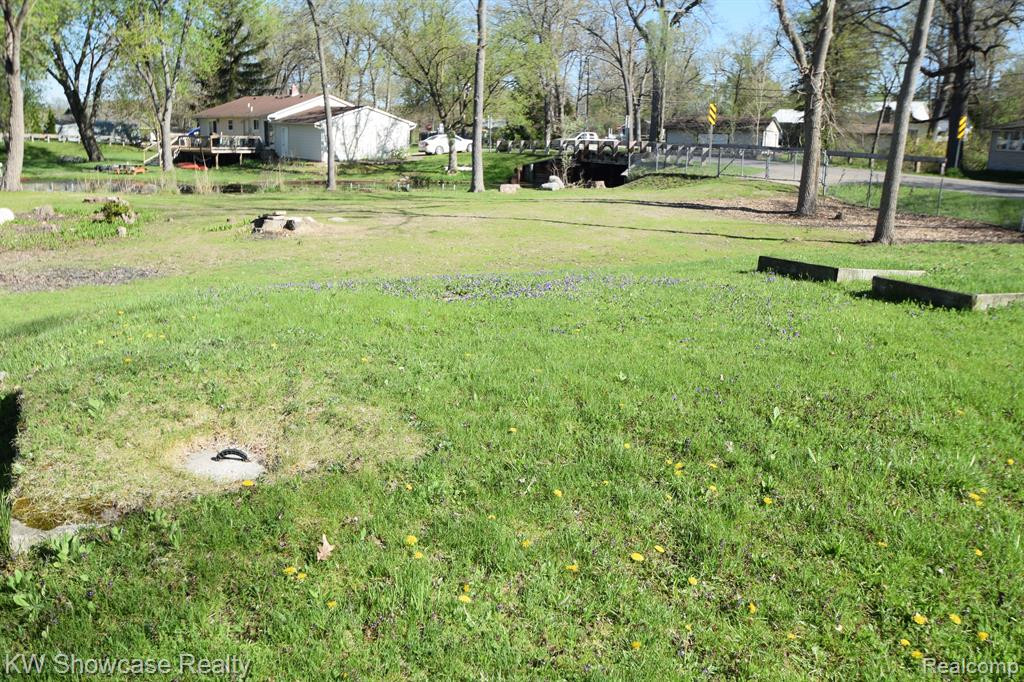 4120 NAVARRA Court, White Lake, MI 48383 — Photo 8