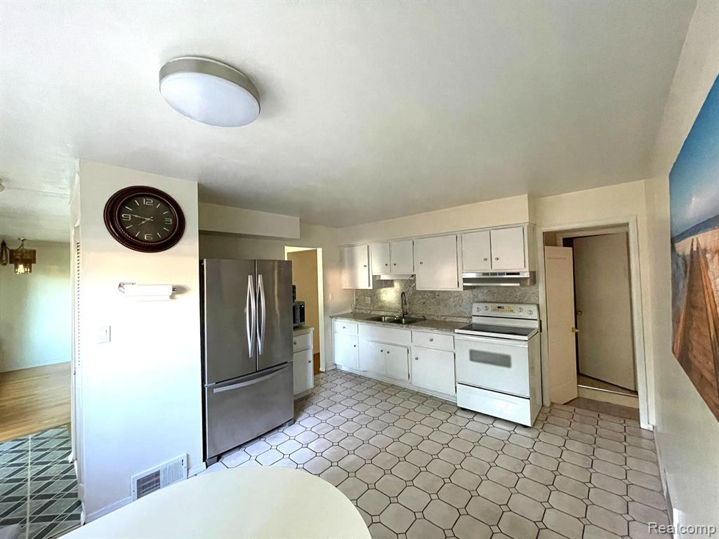 4768 PARENT Avenue, Warren, MI 48092 — Photo 9