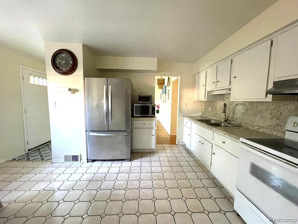 4768 PARENT Avenue, Warren, MI 48092 — Photo 10