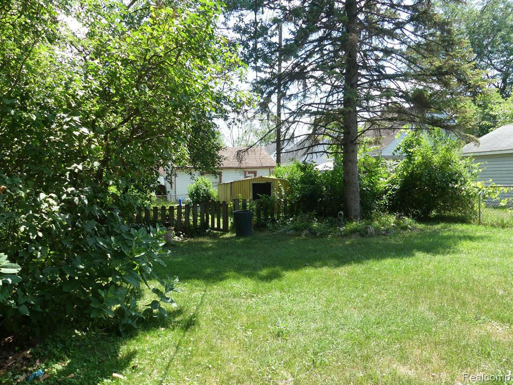 855 JOHN DALY Street, Inkster, MI 48141 — Photo 2