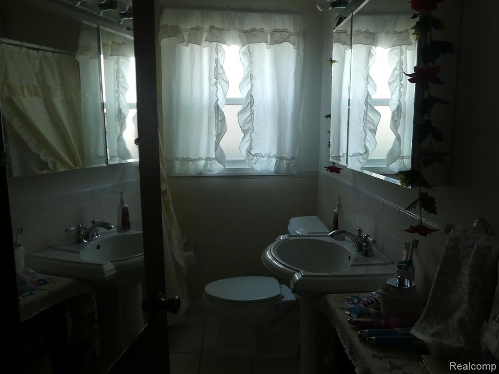 855 JOHN DALY Street, Inkster, MI 48141 — Photo 5