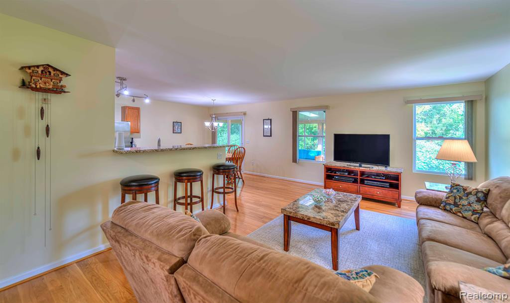 8202 BAYBERRY Court, Dexter, MI 48130 — Photo 10