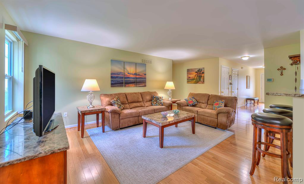 8202 BAYBERRY Court, Dexter, MI 48130 — Photo 12