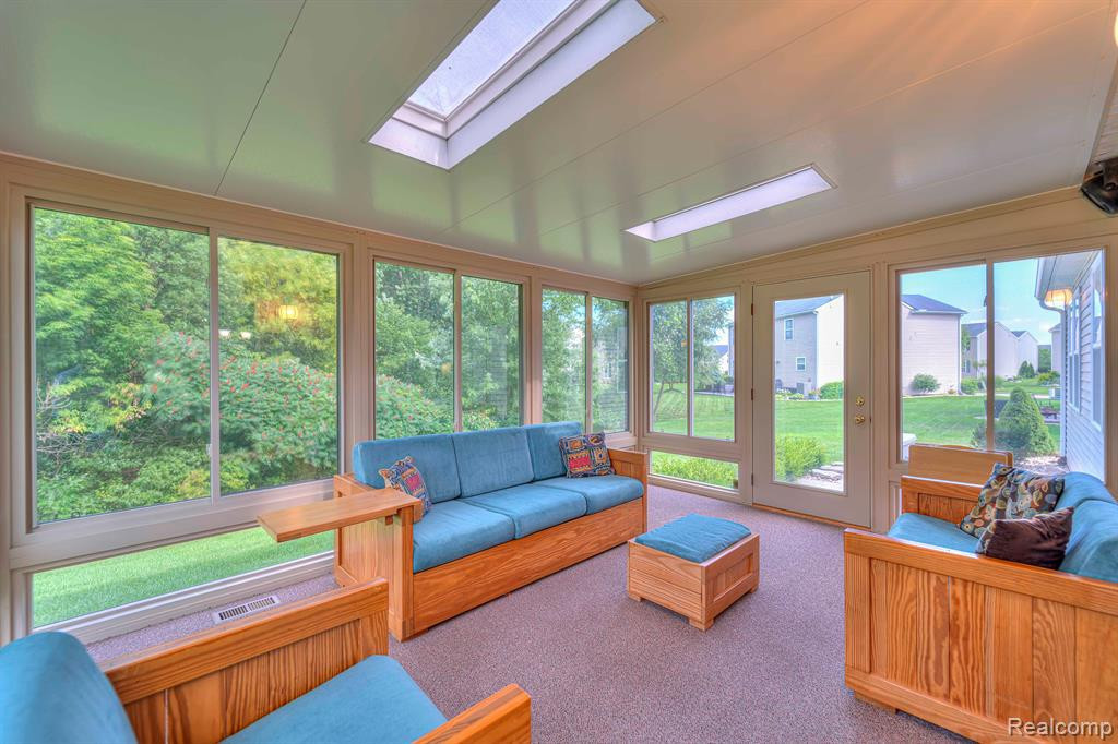 8202 BAYBERRY Court, Dexter, MI 48130 — Photo 16