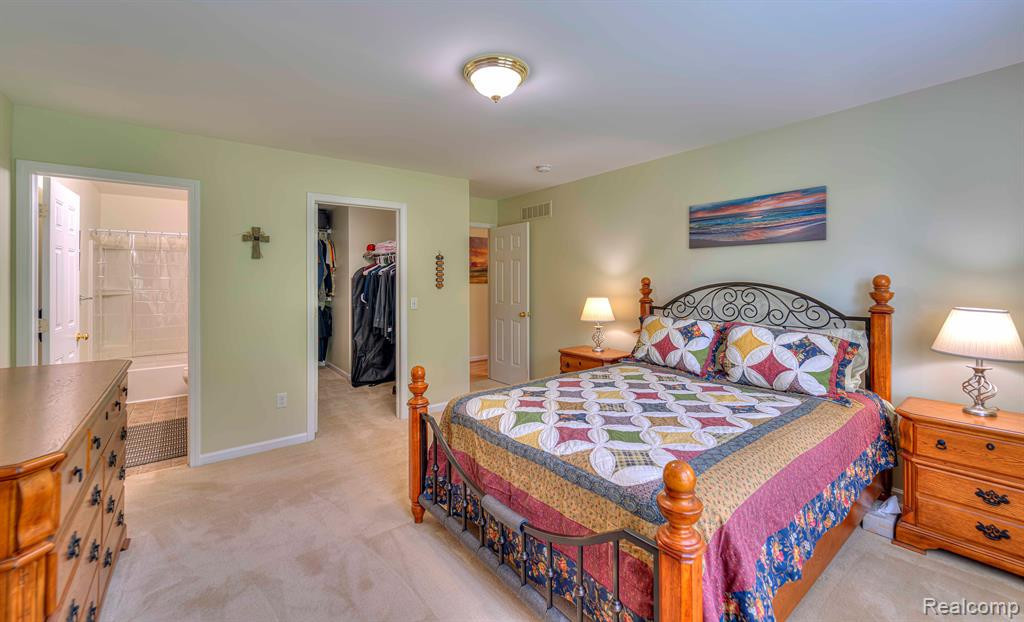 8202 BAYBERRY Court, Dexter, MI 48130 — Photo 20