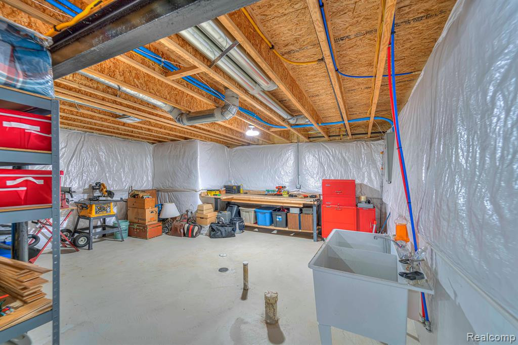 8202 BAYBERRY Court, Dexter, MI 48130 — Photo 34