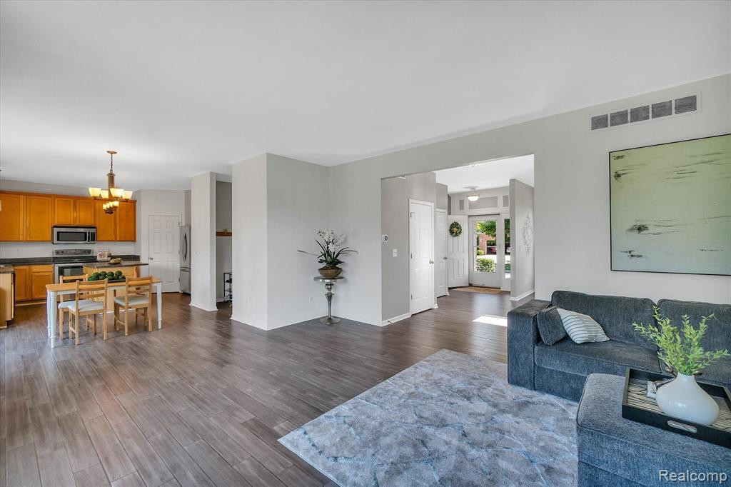 650 PARK LANE Road, Chelsea, MI 48118 — Photo 10