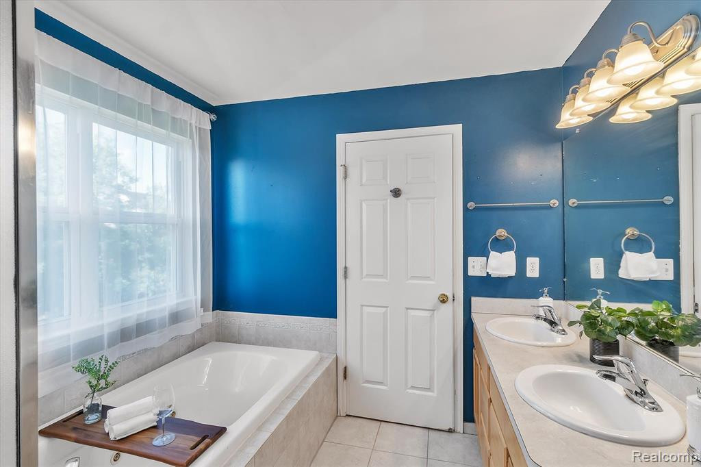 650 PARK LANE Road, Chelsea, MI 48118 — Photo 31