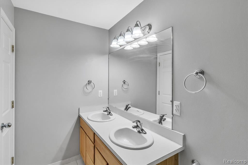 650 PARK LANE Road, Chelsea, MI 48118 — Photo 37