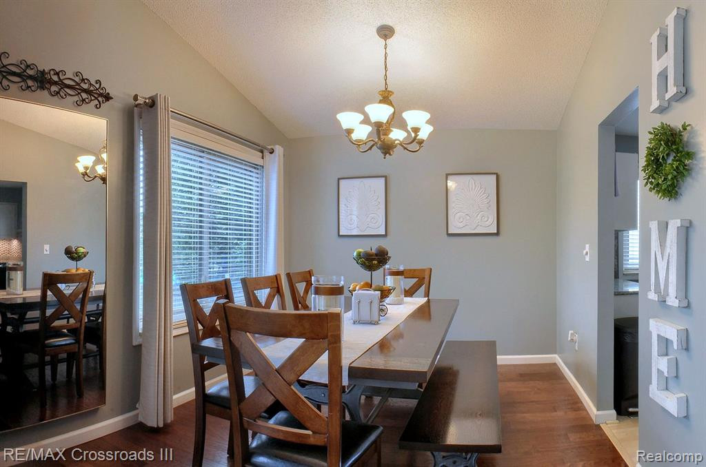 42464 SOMERSET Court, Canton, MI 48187 — Photo 7