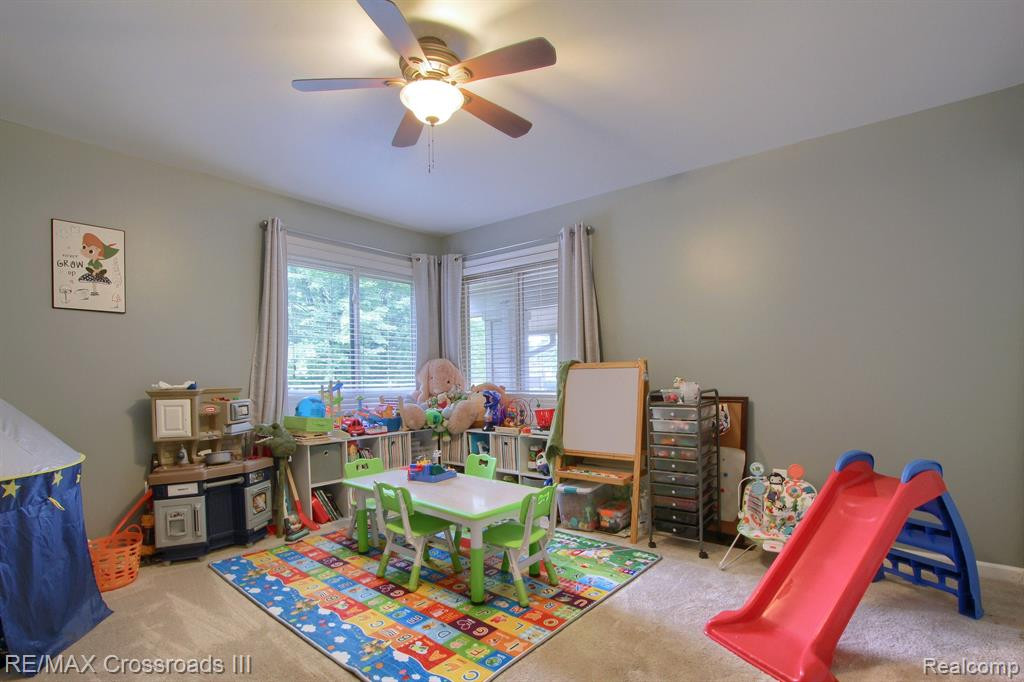 42464 SOMERSET Court, Canton, MI 48187 — Photo 17