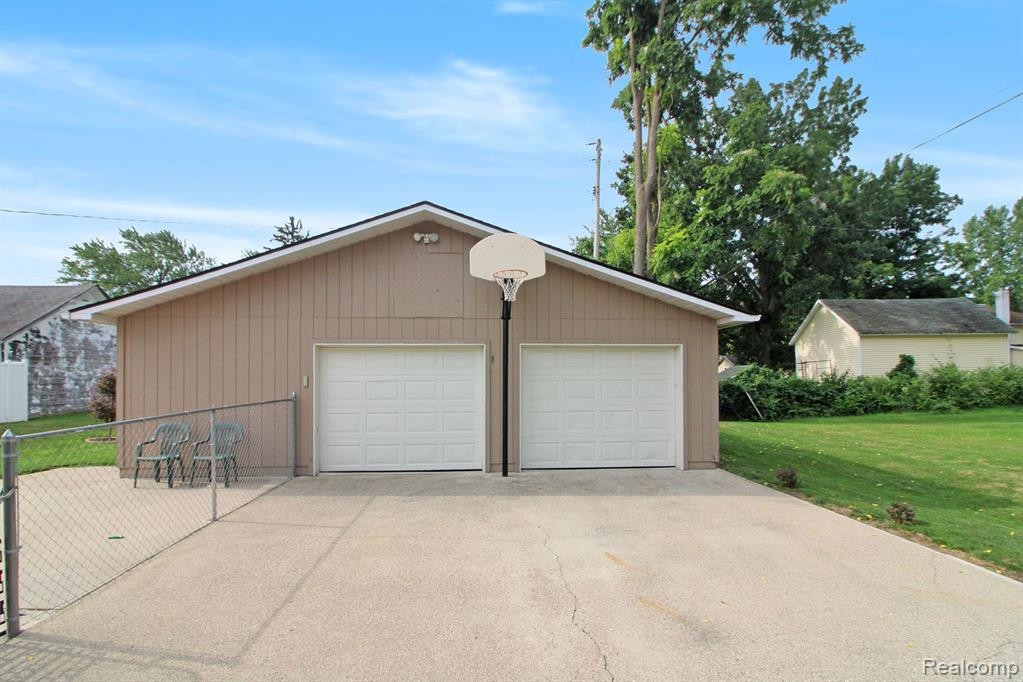 220 E GRAND RIVER Road, Webberville, MI 48892 — Photo 5