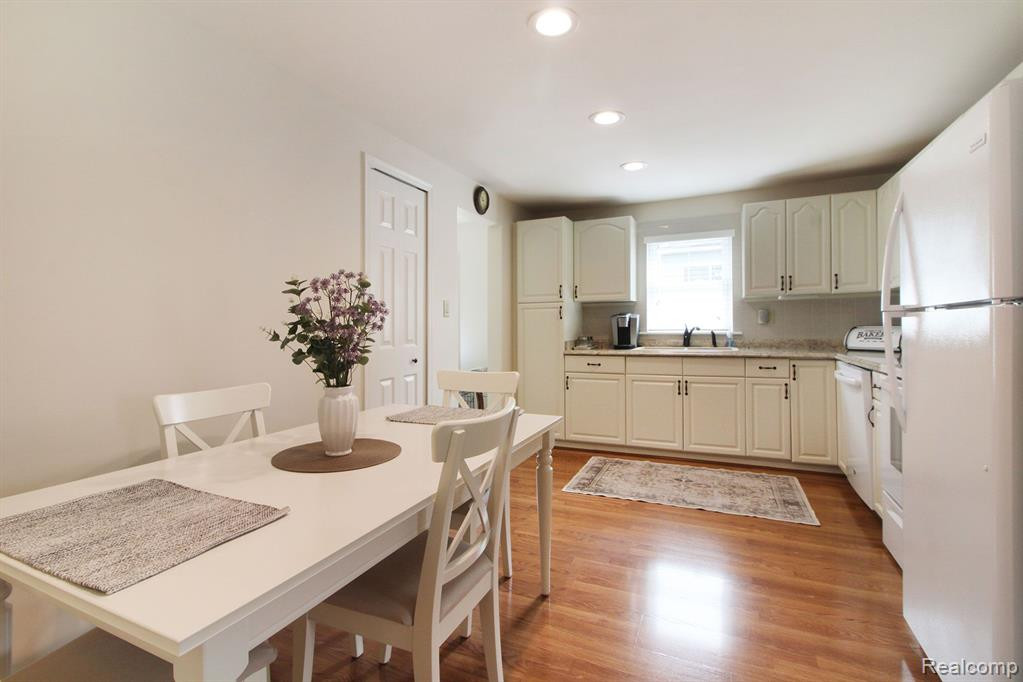 220 E GRAND RIVER Road, Webberville, MI 48892 — Photo 11